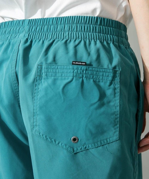 Quiksilver（クイックシルバー）の「QUIKSILVER　EVERYDAY SOLID VOLLEY 19（水着・メンズ・ブラック/ブルー・MEDIUM/LARGE）」の17枚目の写真