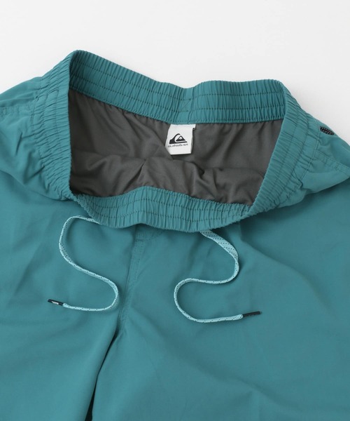 Quiksilver（クイックシルバー）の「QUIKSILVER　EVERYDAY SOLID VOLLEY 19（水着・メンズ・ブラック/ブルー・MEDIUM/LARGE）」の20枚目の写真