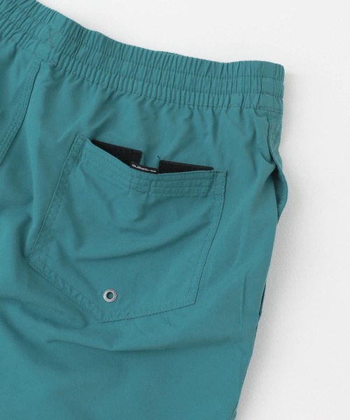 Quiksilver（クイックシルバー）の「QUIKSILVER　EVERYDAY SOLID VOLLEY 19（水着・メンズ・ブラック/ブルー・MEDIUM/LARGE）」の22枚目の写真