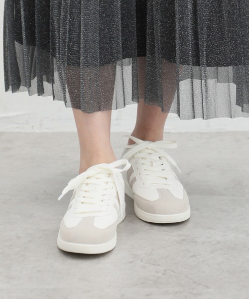 Honeys（ハニーズ）の「ラインコートスニーカー（スニーカー・レディース・ブラック/ホワイト/ブラック×ホワイト・S/M/L/LL）」の5枚目の写真