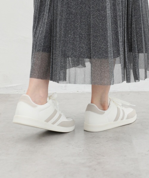 Honeys（ハニーズ）の「ラインコートスニーカー（スニーカー・レディース・ブラック/ホワイト/ブラック×ホワイト・S/M/L/LL）」の7枚目の写真