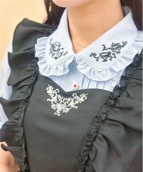 axes femme POETIQUE（アクシーズファムポエティック）の「終わらないお茶会刺繍ブラウス（シャツ/ブラウス・レディース・サックスブルー/ブラック/キナリ・MEDIUM）」の6枚目の写真
