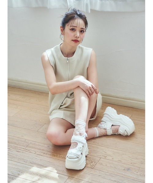Mafmof(マフモフ)の「Mafmof(マフモフ)10cmメガ厚底クラッシュソールスポーツテックスニーカーサンダル(サンダル・レディース・ホワイト/ブラック・S/L/M)」の5枚目の写真