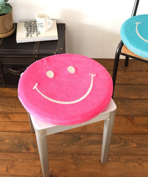 BAYFLOW（ベイフロー）の「[低反発で疲れにくい♪]SMILEシートクッション（クッション/クッションカバー・レディース・ブルー/イエロー/ピンク/スカイブルー/ベビーピンク/ライトイエロー・0）」の6枚目の写真