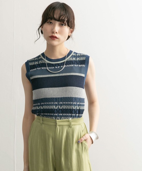 KBF（ケイビーエフ）の「マルチボーダーノースリーブニット（ニット
