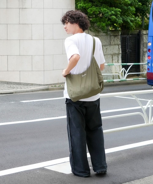 BEN DAVIS(ベンデイビス)の「【BEN DAVIS/ベンデイビス】ナイロンショルダーバッグ BDW-8365(バックパック/リュック・メンズ・ブラック/カーキ/オフホワイト/ベージュ・FREE)」の11枚目の写真