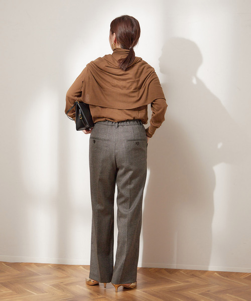 journal standard L'essage(ジャーナルスタンダードレサージュ)の「ソフトコットンタートルネックプルオーバー(ニット/セーター・レディース・キャメル/ホワイト/ブラック・FREE)」の10枚目の写真