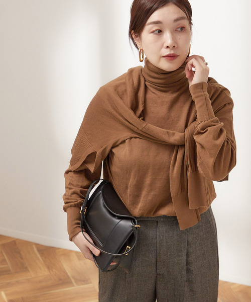 journal standard L'essage(ジャーナルスタンダードレサージュ)の「ソフトコットンタートルネックプルオーバー(ニット/セーター・レディース・キャメル/ホワイト/ブラック・FREE)」の11枚目の写真