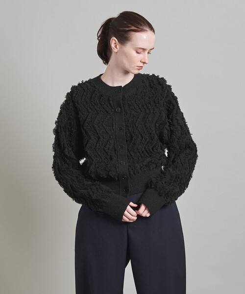 LOEFF(ロエフ)の「<LOEFF>ウェーブ フリンジ カーディガン(カーディガン/ボレロ・レディース・ブラック/グレー・FREE)」の4枚目の写真