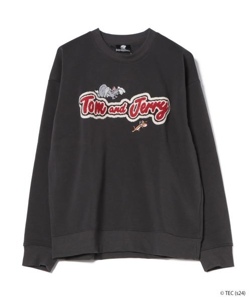 Tom＆Jerry（トムアンドジェリー）の「【公式】トムとジェリー　ロゴサガラ刺繍WIDEスウェット（スウェット・メンズ・グレイッシュベージュ/スミクロ・M/L）」の2枚目の写真
