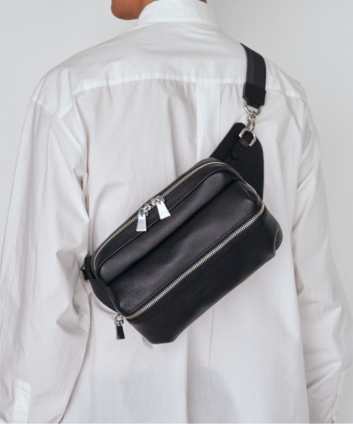 aniary(アニアリ)の「ボディバッグ(シュリンクレザー)(ボディバッグ/ウエストポーチ・メンズ・ブラック/チャコールグレー/グレー/ネイビー/ネイビー系・FREE)」の1枚目の写真