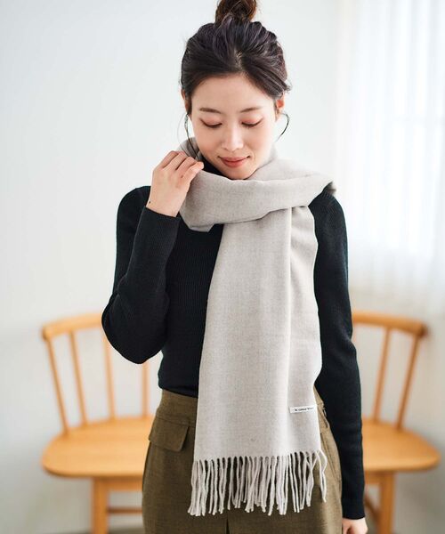 le.coeur blanc（ルクールブラン）の「カシミヤタッチストール（ストール/ショール・レディース・ベージュ/ライトピンク・FREE）」の4枚目の写真