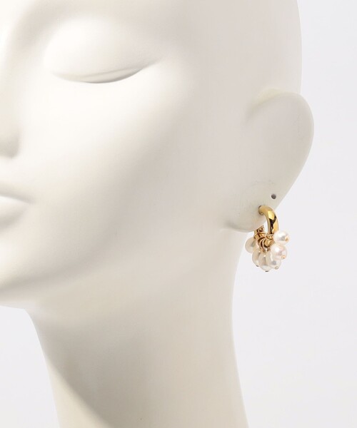 未使用 TOMORROWLAND 正規品ピアス 別注】januka×TOMORROWLAND バロックパールピアス（ピアス（両耳