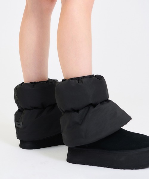 ESTNATION(エストネーション)の「UGG / クラシック ミニ ディッパー パファー ブーツ(ブーツ・レディース・ブラック・7/8/6)」の11枚目の写真
