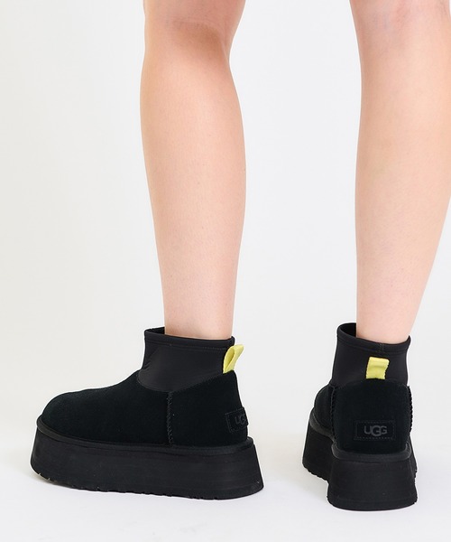 ESTNATION(エストネーション)の「UGG / クラシック ミニ ディッパー パファー ブーツ(ブーツ・レディース・ブラック・7/8/6)」の14枚目の写真