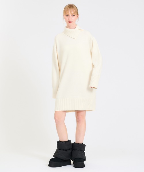 ESTNATION(エストネーション)の「UGG / クラシック ミニ ディッパー パファー ブーツ(ブーツ・レディース・ブラック・7/8/6)」の15枚目の写真