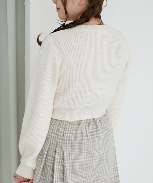 MAJESTIC LEGON（マジェスティックレゴン）の「パールケーブルカーディガン（カーディガン/ボレロ・レディース・アイボリー/レッド/チャコールグレー・MEDIUM）」の9枚目の写真