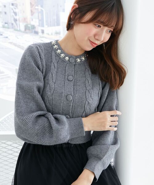 MAJESTIC LEGON（マジェスティックレゴン）の「パールケーブルカーディガン（カーディガン/ボレロ・レディース・アイボリー/レッド/チャコールグレー・MEDIUM）」の22枚目の写真