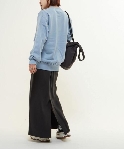 CONVERSE TOKYO（コンバーストウキョウ）の「【限定展開】FLAG LOGO PRINT SWEAT（スウェット・レディース・杢グレー/ブラック/サックスブルー・MEDIUM/SMALL）」の8枚目の写真