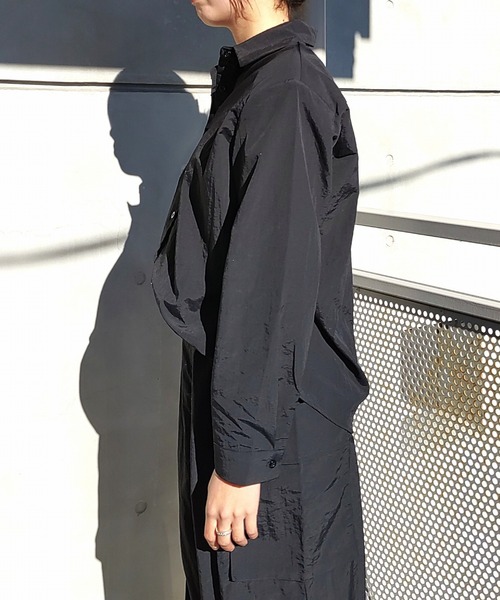 Q（キュー）の「ミリタリーシャツ（シャツ/ブラウス・レディース・ベージュ/ブラック・MEDIUM）」の6枚目の写真