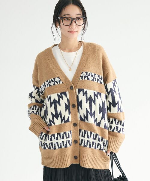 CRAFT STANDARD BOUTIQUE（クラフトスタンダードブティック）の「オルテガ柄ニットカーディガン（カーディガン/ボレロ・レディース・グリーン/サックスブルー/ベージュ/チャコールグレー・FREE）」の2枚目の写真
