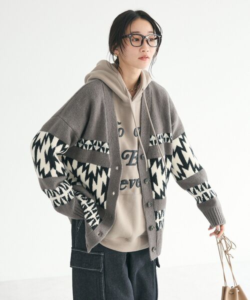 CRAFT STANDARD BOUTIQUE（クラフトスタンダードブティック）の「オルテガ柄ニットカーディガン（カーディガン/ボレロ・レディース・グリーン/サックスブルー/ベージュ/チャコールグレー・FREE）」の20枚目の写真