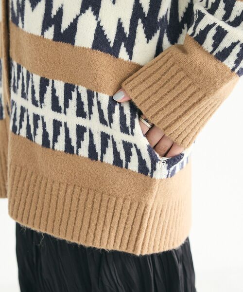 CRAFT STANDARD BOUTIQUE（クラフトスタンダードブティック）の「オルテガ柄ニットカーディガン（カーディガン/ボレロ・レディース・グリーン/サックスブルー/ベージュ/チャコールグレー・FREE）」の6枚目の写真