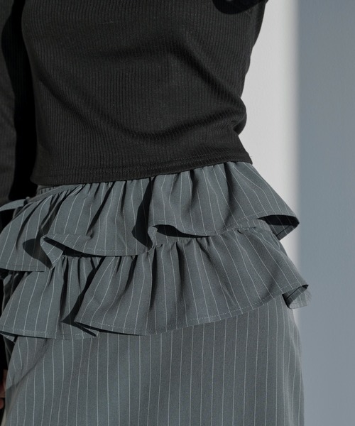 UNE MANSION（ユヌマンション）の「【UNE ORIGINAL】【スカート＆ビスチェ2WAY仕様】ストライプフリルベルトラップスカートビスチェ（スカート・レディース・グレー/ネイビー/ブラック・FREE）」の16枚目の写真