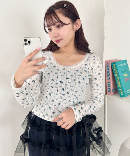 LEONARD フラワートリム 半袖トップス LEONARD フラワートリム 半袖トップス LEONARD FASHIONフラワー