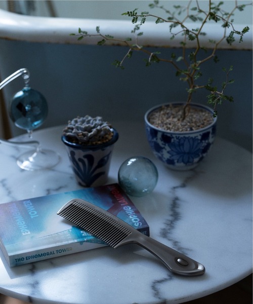 LOVECHROME（ラブクロム）の「(R)INBATHテツキ プレミアムブラック（ヘアブラシ・レディース・ブラック・FREE）」の2枚目の写真