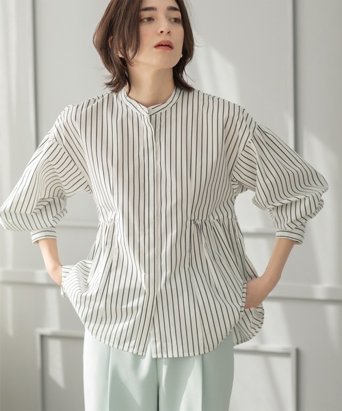 OPAQUE.CLIP（オペークドットクリップ）の「バンドカラーペプラムシャツ【洗濯機洗い可】（シャツ/ブラウス・レディース・パープル/ホワイト/ブルー系7/ホワイト系3・38/40/36/42）」の2枚目の写真