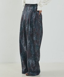 NOMINE（ノミネ）の「水彩アート ニュアンス柄 タックパンツ（その他パンツ）」