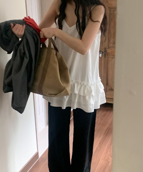 FREE STYLISTS(フリー スタイリスト)の「YUGA_YGMC ティアードフリルキャミソール(キャミソール・レディース・ホワイト/ブラック・FREE)」の6枚目の写真