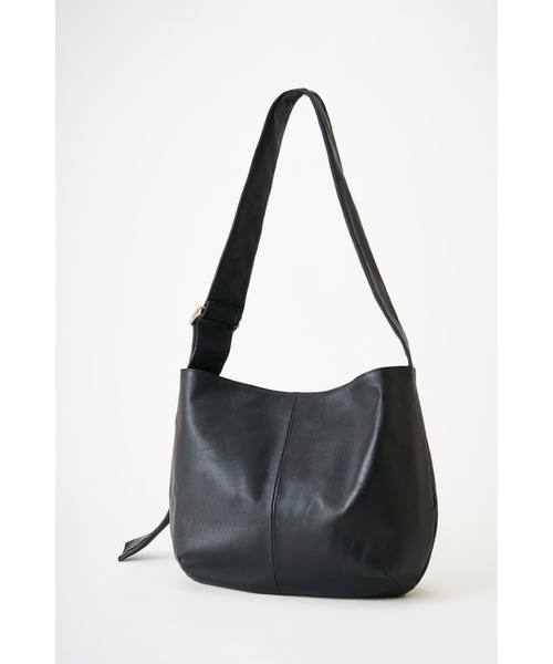 ONE.(ワンドット)の「【ONE.ワンドット】 / レザーBIGショルダーBAG / ONE-007(ショルダーバッグ・レディース・ブラック・FREE)」の15枚目の写真
