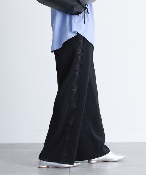 somari imagination（ソマリ イマジネーション）の「『脇レースパンツ』（スラックス・レディース・ライトグリーン/ブラック・2/1）」の13枚目の写真