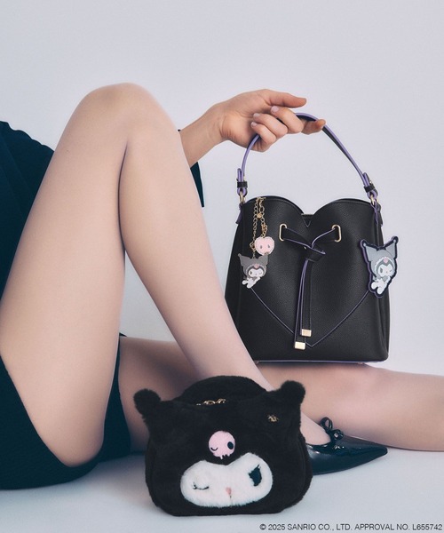 VIS（ビス）の「【マイメロディ&クロミ】 VIS別注モデルハートカットバッグ＆チャームSET（ハンドバッグ・レディース・ピンク/ブラック・FREE）」の3枚目の写真