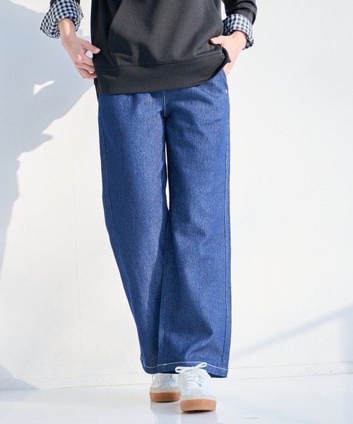 Arnold Palmer（アーノルドパーマー）の「エアーデニム イージーパンツ（デニムパンツ・レディース・インディゴブルー/サックスブルー・M/L/S）」の2枚目の写真