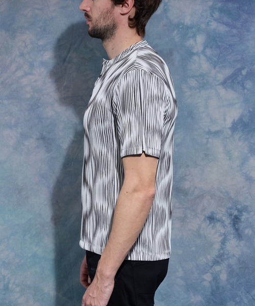 HIDEAWAYS NICOLE(ハイダウェイニコル)の「【WEB限定】ウェーブタックジャガードヘンリーネック半袖プルオーバー(Tシャツ/カットソー・メンズ・ブラック×グレー/ホワイト×ライトグレー/ホワイト×ピンク/ホワイト×ネイビー/ホワイト×グレー・LARGE/MEDIUM/X-LARGE)」の16枚目の写真