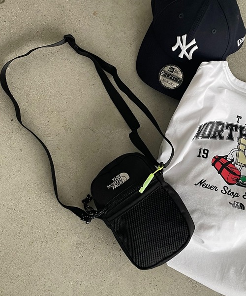 THE NORTH FACE（ザノースフェイス）の「【THE NORTH FACE KIDS】K's CROSS BAG MINI（ショルダーバッグ・レディース・ブラック/ベージュ/パープル/クリーム・FREE）」の2枚目の写真