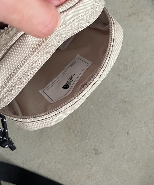 THE NORTH FACE（ザノースフェイス）の「【THE NORTH FACE KIDS】K's CROSS BAG MINI（ショルダーバッグ・レディース・ブラック/ベージュ/パープル/クリーム・FREE）」の19枚目の写真