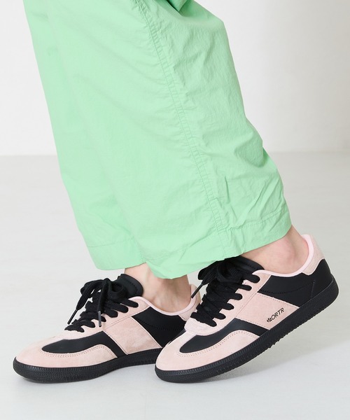 ORiental TRaffic（オリエンタルトラフィック）の「フラットソール配色スニーカー/OT3759（スニーカー・レディース・ピンク/ブラック/ブルー・35/36/37/38/39/40/41/42）」の3枚目の写真