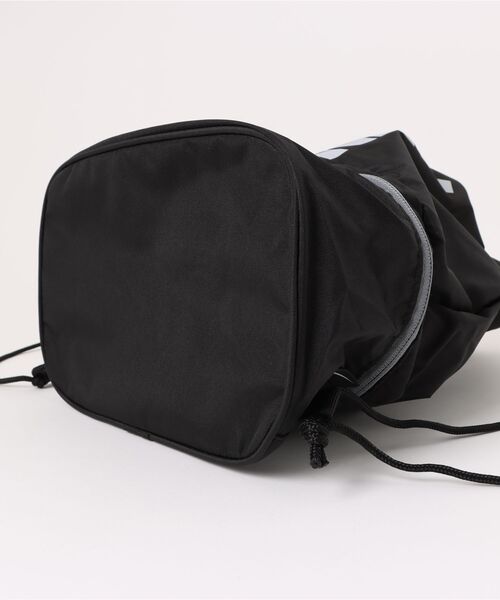 NIKE（ナイキ）の「NIKE/ナイキ ﾅｲｷ SS25 2ﾙｰﾑﾌﾟｰﾙﾊﾞｯｸﾞ キッズ バック 1994030（スイムグッズ・キッズ・ブルー/グレー/ブラック/イエロー・FREE）」の6枚目の写真