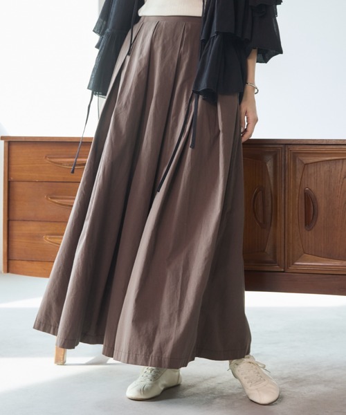 Libra Cue（リブラ キュー）の「タックボリュームロングスカート（スカート・レディース・その他1/ブラウン/ブラック・FREE）」の11枚目の写真