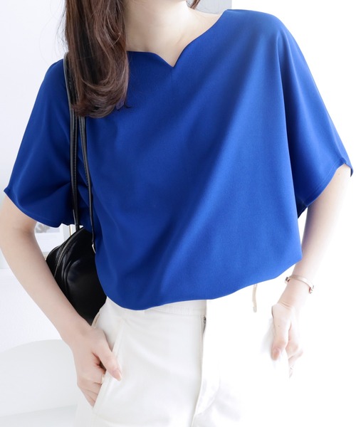 alotta(アロッタ)の「ゆるシルエットで華奢見せ。ドルマンスリーブきれいめカットソー(Tシャツ/カットソー・レディース・ネイビー/ホワイト/ブラック/ロイヤルブルー/グレイッシュベージュ/ピンク・LL/L/M/3L/4L/5L)」の5枚目の写真
