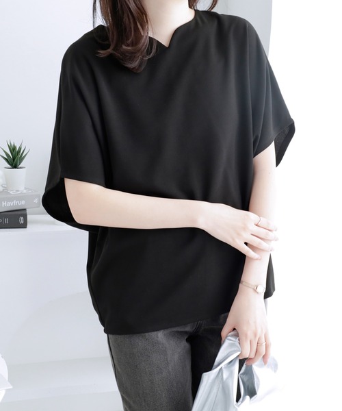alotta(アロッタ)の「ゆるシルエットで華奢見せ。ドルマンスリーブきれいめカットソー(Tシャツ/カットソー・レディース・ネイビー/ホワイト/ブラック/ロイヤルブルー/グレイッシュベージュ/ピンク・LL/L/M/3L/4L/5L)」の19枚目の写真