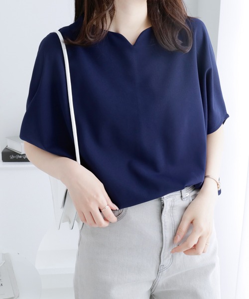 alotta(アロッタ)の「ゆるシルエットで華奢見せ。ドルマンスリーブきれいめカットソー(Tシャツ/カットソー・レディース・ネイビー/ホワイト/ブラック/ロイヤルブルー/グレイッシュベージュ/ピンク・LL/L/M/3L/4L/5L)」の7枚目の写真