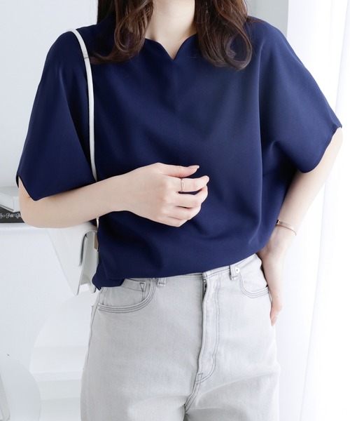 alotta(アロッタ)の「ゆるシルエットで華奢見せ。ドルマンスリーブきれいめカットソー(Tシャツ/カットソー・レディース・ネイビー/ホワイト/ブラック/ロイヤルブルー/グレイッシュベージュ/ピンク・LL/L/M/3L/4L/5L)」の9枚目の写真