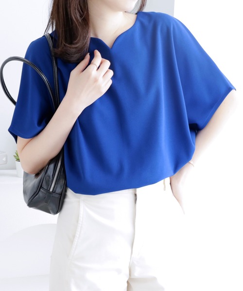 alotta(アロッタ)の「ゆるシルエットで華奢見せ。ドルマンスリーブきれいめカットソー(Tシャツ/カットソー・レディース・ネイビー/ホワイト/ブラック/ロイヤルブルー/グレイッシュベージュ/ピンク・LL/L/M/3L/4L/5L)」の15枚目の写真