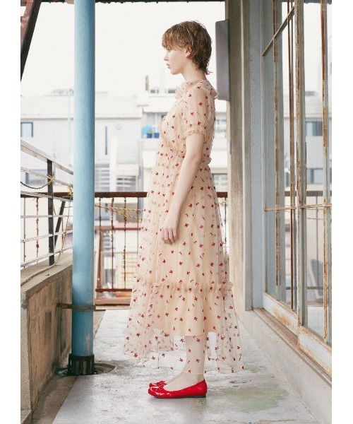 COEL(コエル)の「オリジナル刺繍チュールワンピース(ワンピース・レディース・ベージュ/グレー/ブラック・38/36)」の11枚目の写真