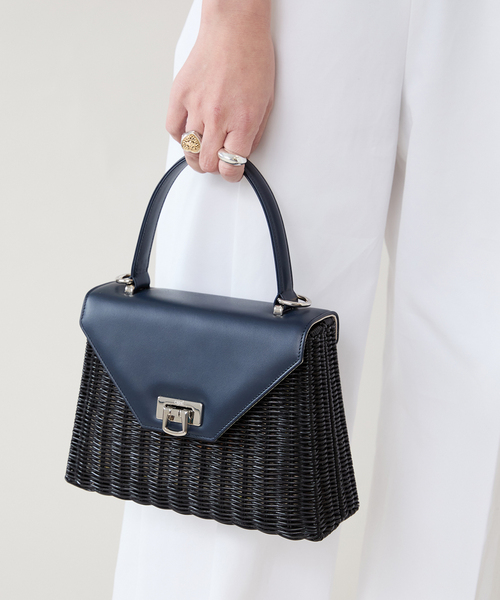 capaf（カパフ）の「CAPAF カパフ 別注SHOULDER BAG 10959（かごバッグ・レディース・ブラック/ネイビー・FREE）」の2枚目の写真
